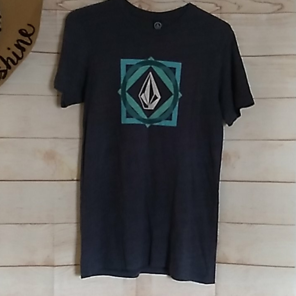 🍋VOLCOM T shirt